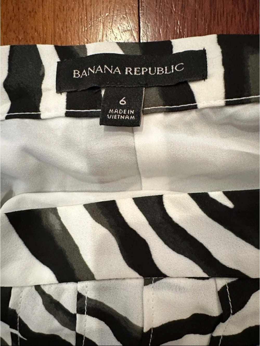 Banana Republic Black & White Zebra A-Line Skirt 29” long